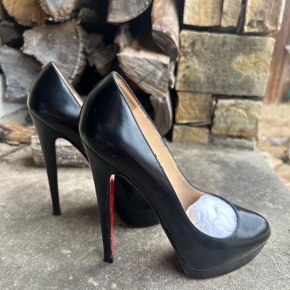Christian Louboutin authentic black leather classic heels Sz-6.5. C - Picture 4 of 11